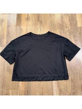 Everlane The Perform Tee in Black M